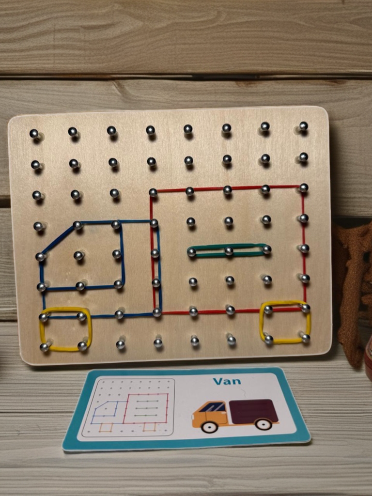 PEKE- TABLERO DIDÁCTICO CON ELASTICOS