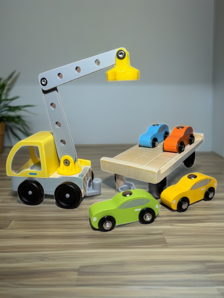 PEKE- CAMIÓN TRANSPORTADOR DE VEHICULOS